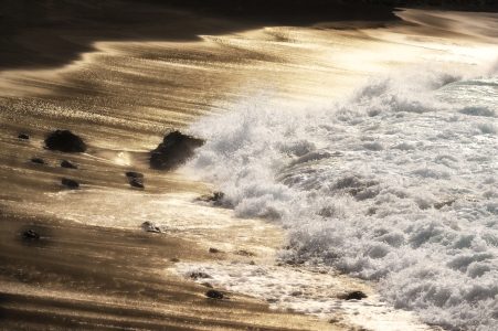 Bild-Nr: 12931419 Schwarzer Strand im goldenen Licht Erstellt von: Nordbilder